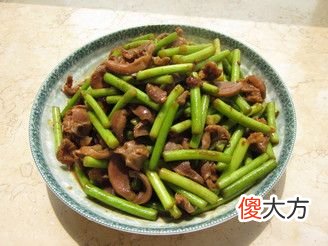 蒜薹炒鸡胗